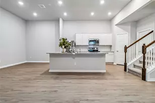957 Staglin St, Buda, TX 78610 - Photo 5