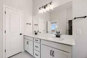 9813 Serene Bliss Ln, Buda, TX 78610 - Photo 5