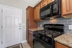 6011 Fairway St, Austin, TX 78741 - Photo 9