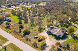 185 Monterrey Hills Dr, Del Valle, TX 78617 - Photo 5