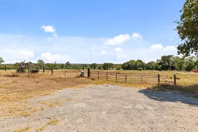 13686 E Loop 1604 S Loop, San Antonio, TX 78263 - Photo 13