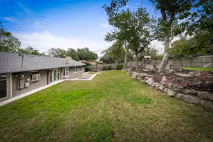 3415 Shinoak Dr, Austin, TX 78731 - Photo 27