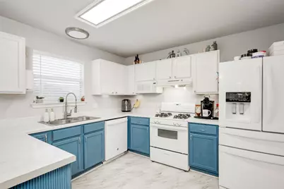 148 Buttercup Way, Kyle, TX 78640 - Photo 13