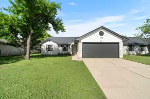 611 Clearcreek Dr, Leander, TX 78641 - Photo 1