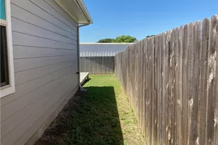 480 Triumph Rd, Buda, TX 78610 - Photo 31