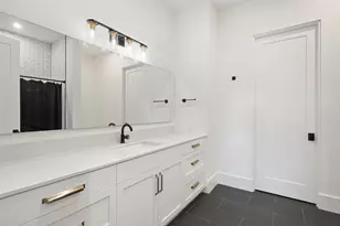 5805 Twin Peaks Trce, Austin, TX 78738 - Photo 33