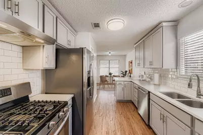 9839 Briar Ridge Drive, Austin, TX 78748 - Photo 5