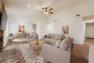 9839 Briar Ridge Dr, Austin, TX 78748 - Photo 13