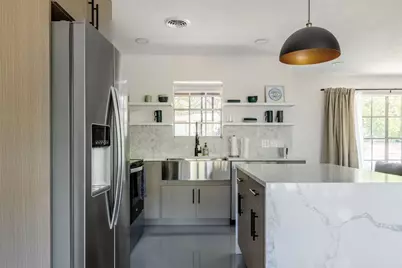 2405 Trafalgar Drive, Austin, TX 78723 - Photo 7