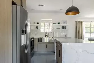 2405 Trafalgar Dr, Austin, TX 78723 - Photo 7