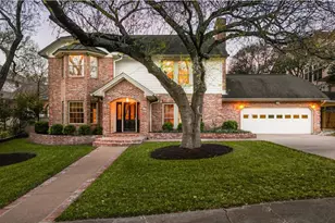 1702 Crested Butte Dr, Austin, TX 78746 - Photo 1