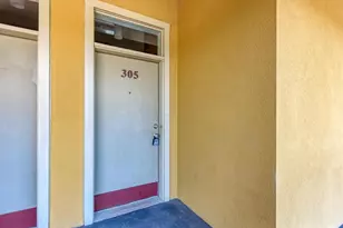 807 E 14th St, Austin, TX 78702 - Photo 17
