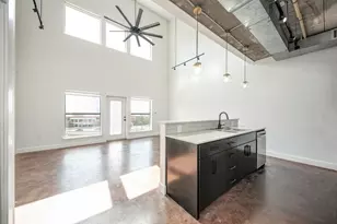 807 E 14th St, Austin, TX 78702 - Photo 3