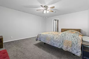 1318 Settlers Valley Dr, Pflugerville, TX 78660 - Photo 17