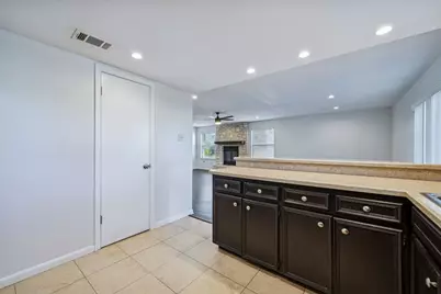 1500 Aquifer Cove #B, Austin, TX 78746 - Photo 11