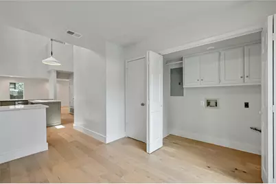 1305 Kenwood Avenue, Austin, TX 78704 - Photo 13