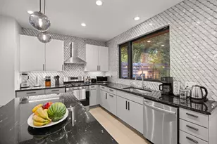 3610 Thompson St, Austin, TX 78702 - Photo 19