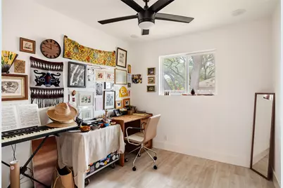 904 Acorn Oaks Drive, Austin, TX 78745 - Photo 23