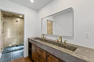1621 Garden St, Austin, TX 78702 - Photo 17