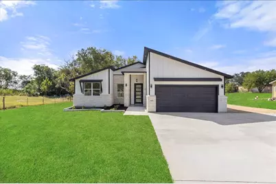 809 Fm 467, Seguin, TX 78155 - Photo 1
