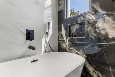 809 Fm 467, Seguin, TX 78155 - Photo 19