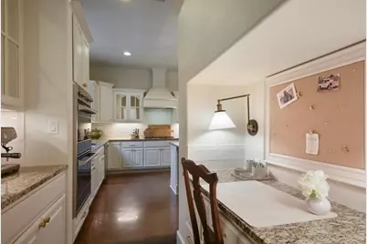 303 Rolling Green Drive, Lakeway, TX 78734 - Photo 17