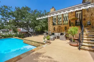 303 Rolling Green Dr, Lakeway, TX 78734 - Photo 11