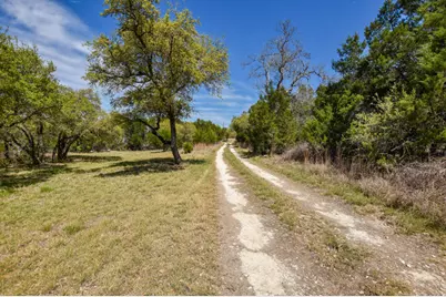 1610 County Road 262, Georgetown, TX 78633 - Photo 27