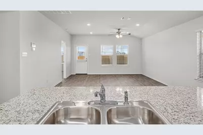 152 McNamara Court, Jarrell, TX 76537 - Photo 7