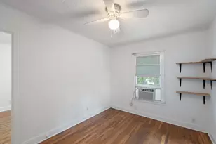 4616 E Cesar Chavez St, Austin, TX 78702 - Photo 3