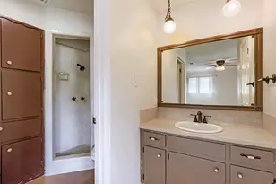 3017 Val Dr, Austin, TX 78723 - Photo 19