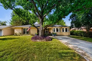3017 Val Dr, Austin, TX 78723 - Photo 1
