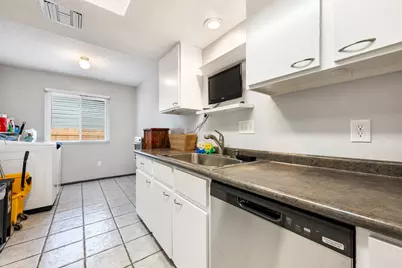 7805 Wakefield Drive, Austin, TX 78749 - Photo 11