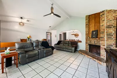 7805 Wakefield Drive, Austin, TX 78749 - Photo 9