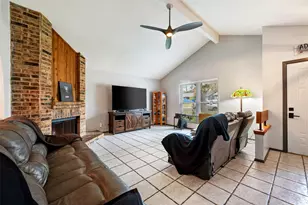7805 Wakefield Dr, Austin, TX 78749 - Photo 7