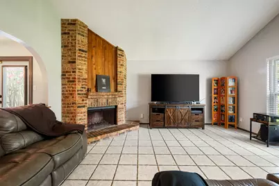 7805 Wakefield Drive, Austin, TX 78749 - Photo 7