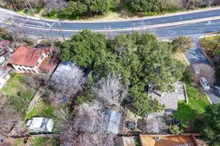 809 E Riverside Dr, Austin, TX 78704 - Photo 37