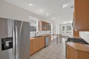 809 E Riverside Dr, Austin, TX 78704 - Photo 9