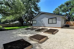 4402 Balcones Woods Dr, Austin, TX 78759 - Photo 25
