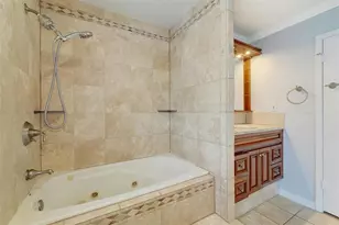 4402 Balcones Woods Dr, Austin, TX 78759 - Photo 17