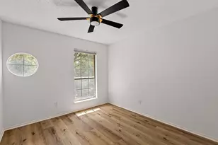 13208 Vendrell Dr, Austin, TX 78729 - Photo 31