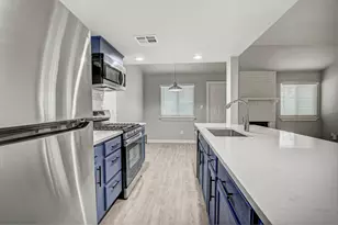 2414 Burleson Ct, Austin, TX 78741 - Photo 7