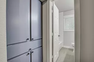 2414 Burleson Ct, Austin, TX 78741 - Photo 13