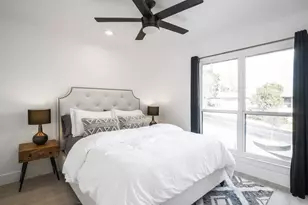 2001 Wychwood Dr, Austin, TX 78746 - Photo 23