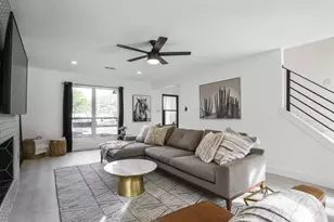 2001 Wychwood Dr, Austin, TX 78746 - Photo 3