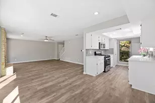 1930 Holly Hill Dr, Austin, TX 78746 - Photo 9