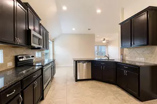 113 Plantain Dr, Hutto, TX 78634 - Photo 9