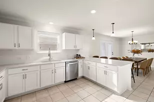 13607 Abraham Lincoln St, Manor, TX 78653 - Photo 3