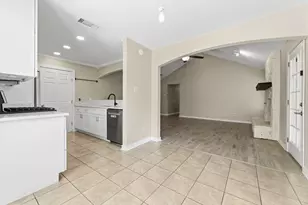 2401 Lasso Dr, Round Rock, TX 78681 - Photo 13