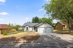 2401 Lasso Dr, Round Rock, TX 78681 - Photo 3